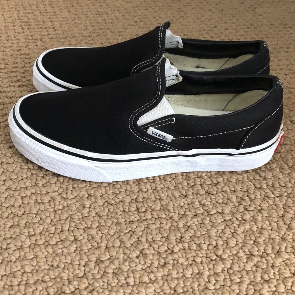 Vans black Classic Slip Ons Men’s 4.5/Women’s 6
